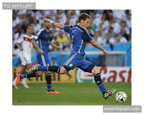 费雷拉与费伦斯对决深度分析及战术解析